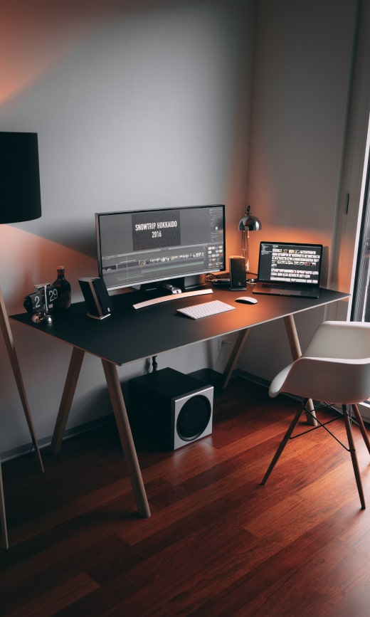 3 Minimalist Desk Setups