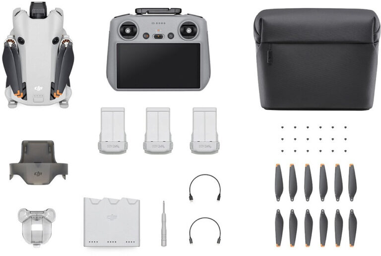DJI Mini 4 Pro Fly More Combo Drone με Κάμερα και Χειριστήριο