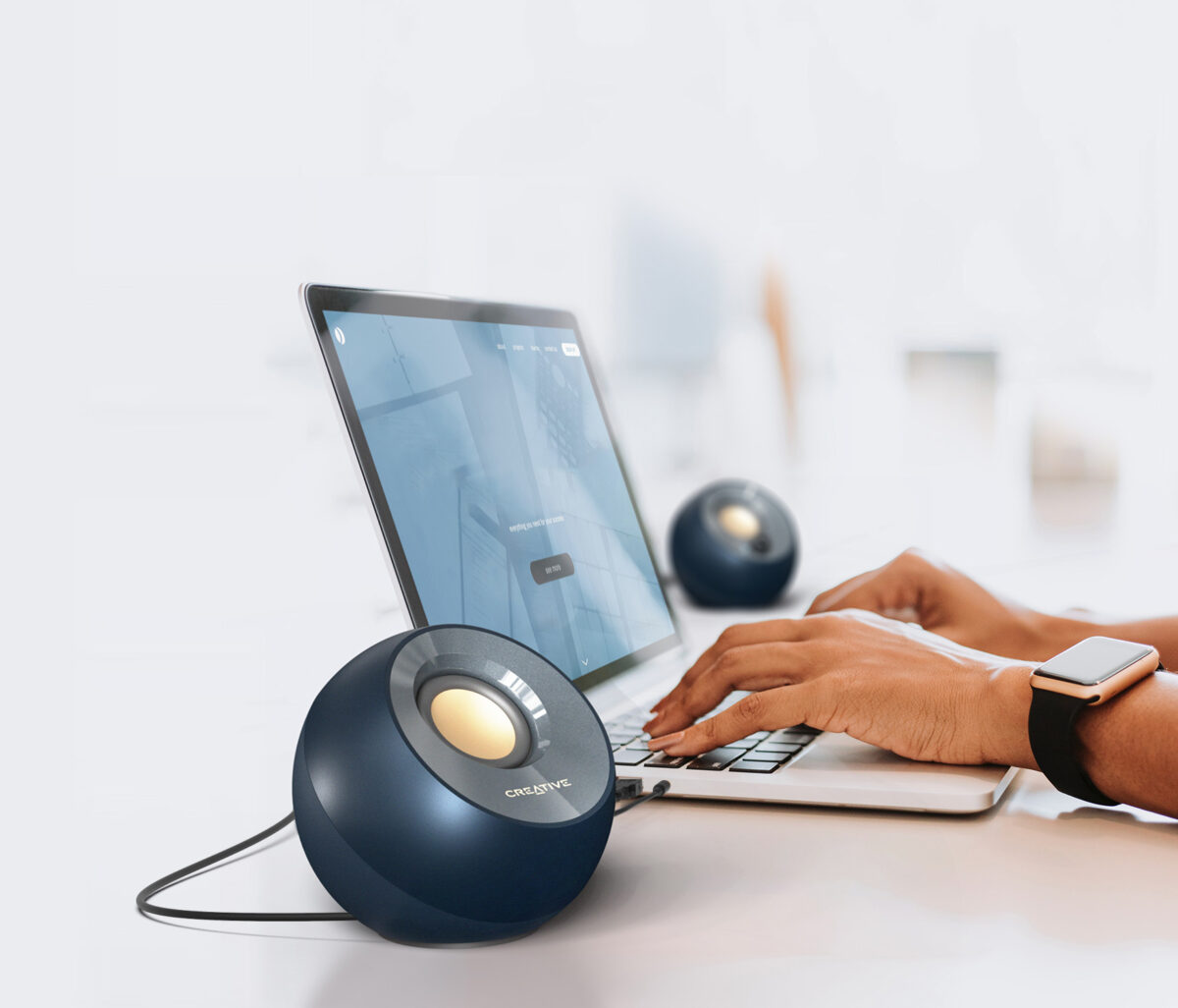Creative Pebble V2 2.0 USB-C/USB Desktop Speakers Black (51MF1695AA000) - Image 2